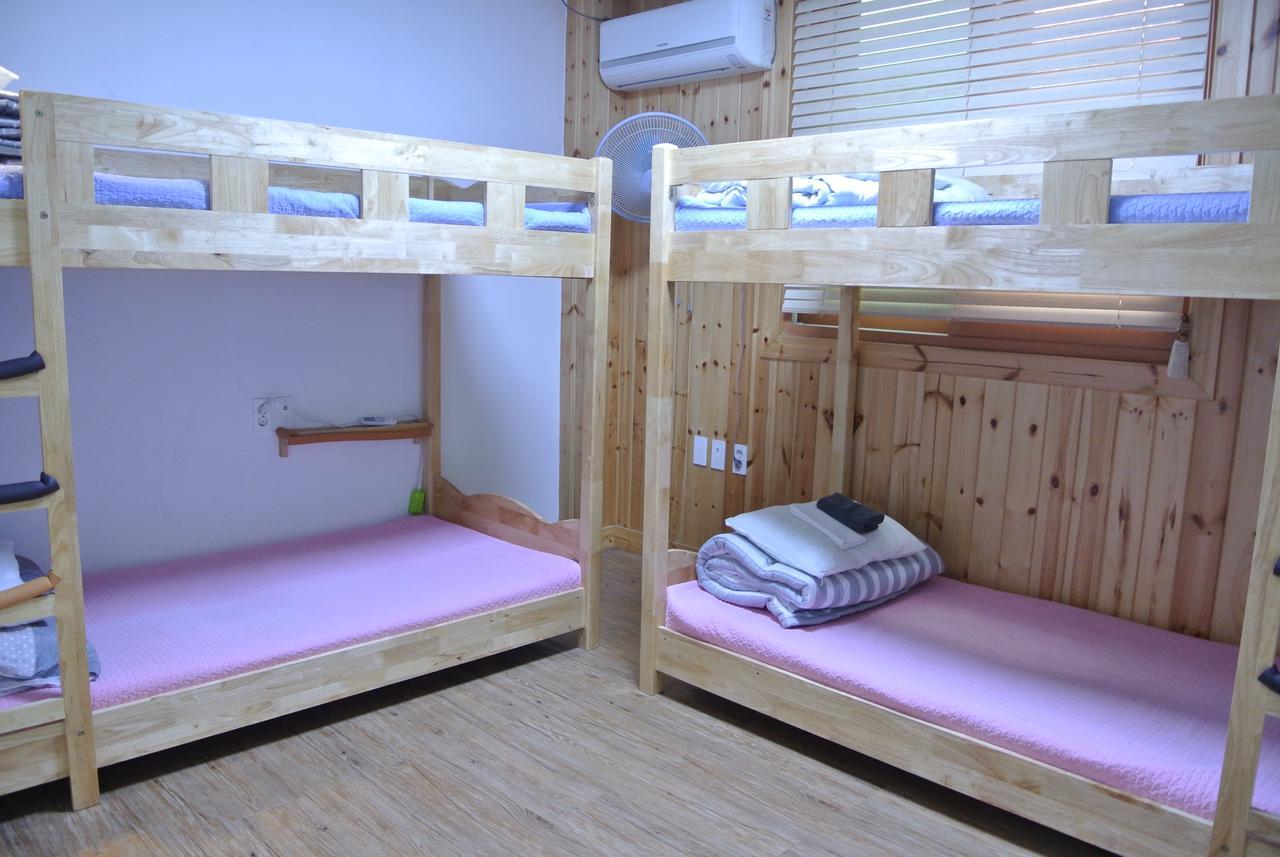 My Mother Guesthouse เมืองเชจู ภายนอก รูปภาพ
